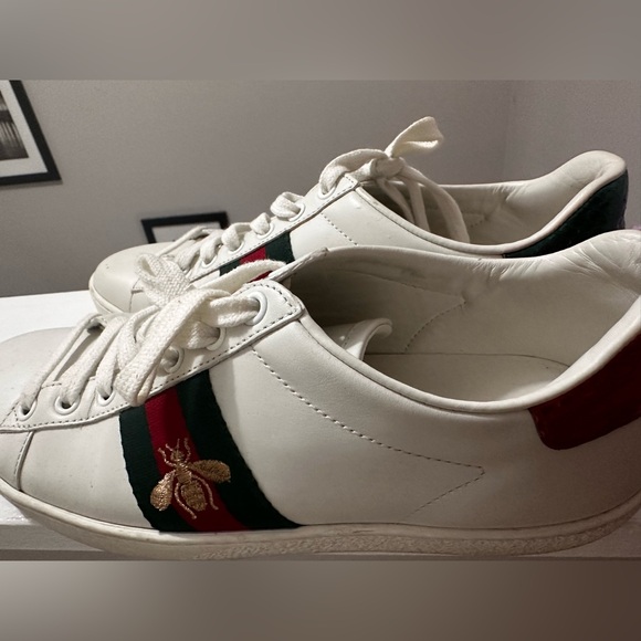 WOMEN'S GUCCI ACE SNEAKER WITH BEE - Picture 3 of 8